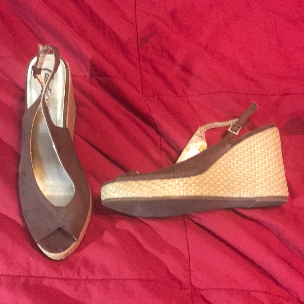 Brown cloth wedge sandals